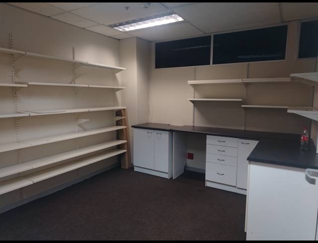154M² BUILDING TO LET IN CAPE TOWN CITY CENTRE